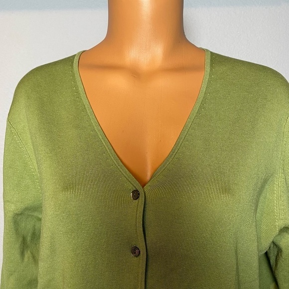 SILK Knit Petite Charter Club Oasis Green Button Front Cardigan Size LP - Picture 2 of 5